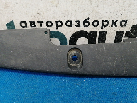 Фотография детали AA036947; Юбка заднего бампера центральная (76891-47020) для Toyota Prius/БУ; Оригинал; Р1, Мелкий дефект; . Фото номер 4