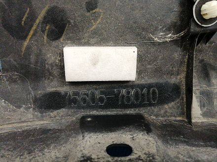 AA035993; Накладка на заднее крыло, расширитель правый (75605-78010) для Lexus NX/БУ; Оригинал; Р1, Мелкий дефект; 