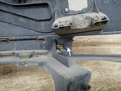 Фотография детали AA024646; Бампер передний; без паркт.; под омыват. (3C0807221A) для Volkswagen Passat/БУ; Оригинал; Р1, Мелкий дефект; . Фото номер 13