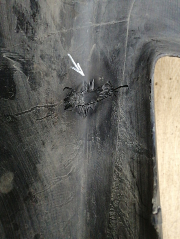 Фотография детали AA041233; Бампер передний; без паркт.; под омыват. (EH44-50031) для Mazda CX-7 I рест. (2009-2012)/БУ; Оригинал; Р1, Мелкий дефект; . Фото номер 18