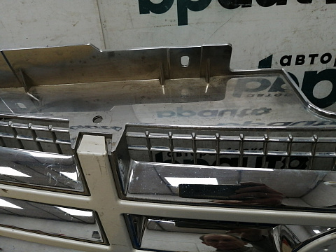 Фотография детали AA032737; Решетка радиатора (25778728) для Cadillac Escalade III (2006-2013)/БУ; Оригинал; Р2, Удовлетворительное; . Фото номер 13