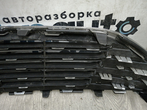 Фотография детали AA045115; Решетка радиатора (F1EB-8200-C) для Ford Focus/БУ; Оригинал; Р1, Мелкий дефект; . Фото номер 19