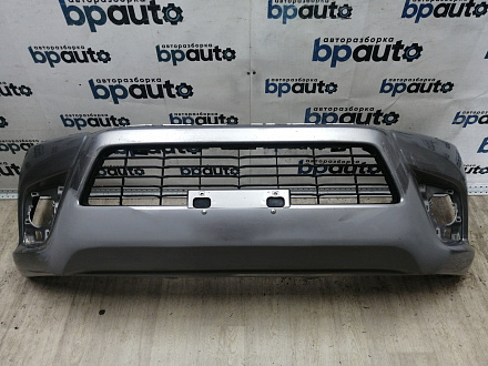 AA044532; Бампер передний; без паркт.; под омыват. (52119-0K840) для Toyota Hilux VIII (2015 - 2020)/БУ; Оригинал; Р1, Мелкий дефект; 