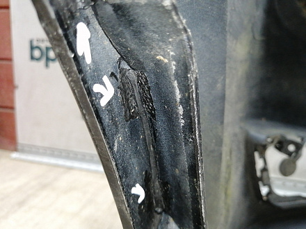 AA045410; Бампер передний; без паркт.; без омыват. (13225746) для Opel Astra/БУ; Оригинал; Р1, Мелкий дефект; 