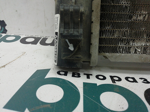 Фотография детали AA009179; Радиатор охлаждения, v 3.0 (1350A050) для Mitsubishi Outlander/БУ; Оригинал; Р2, Удовлетворительное; . Фото номер 4