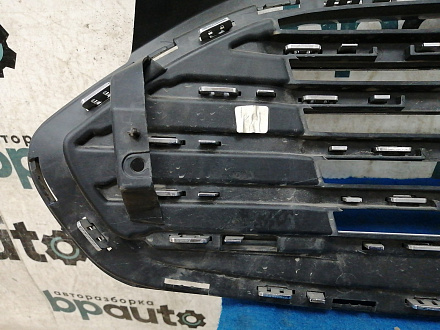 AA032249; Решетка радиатора (DS73-8150-J) для Ford Mondeo/БУ; Оригинал; Р1, Мелкий дефект; 