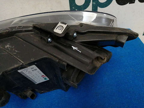 Фотография детали AA042406; Фара галоген правая (6RU941016) для Volkswagen Polo V Sedan (2010-2014)/БУ; Оригинал; Р1, Мелкий дефект; . Фото номер 10