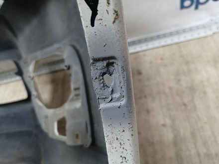 AA044531; Бампер передний; без паркт.; под омыват. (52119-0K840) для Toyota Hilux VIII (2015 - 2020)/БУ; Оригинал; Р1, Мелкий дефект; 
