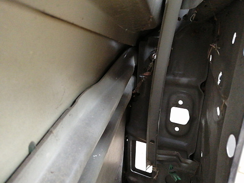 Фотография детали AA029208; Дверь передняя левая (1K8831055F) для Volkswagen Scirocco (2009 - 2014)/БУ; Оригинал; Р3, Под восстановление; . Фото номер 33