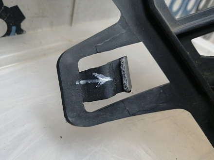 AA045506; Кронштейн, каркас переднего бампера правый, AMG (A2128852265) для Mercedes-Benz E-klasse W212 S212/БУ; Оригинал; Р0, Хорошее; 