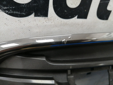 AA025313; Решетка переднего бампера (53112-33160) для Toyota Camry 55 рест. (2014 — 2017)/БУ; Оригинал; Р1, Мелкий дефект; 