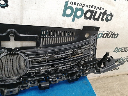 AA034699; Решетка радиатора (5N0853653 E) для Volkswagen Tiguan I рест. (2011- 2016)/БУ; Оригинал; Р1, Мелкий дефект; 