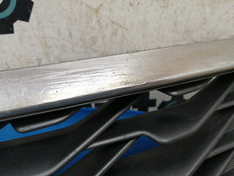 Фотография детали AA034152; Решетка радиатора; под камер. (86350-D4530) для Kia Optima IV рест. (2018- 2020)/БУ; Оригинал; Р1, Мелкий дефект; . Фото номер 4
