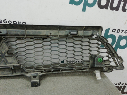 AA008537; Решетка радиатора (6402A198) для Mitsubishi Outlander II рест. (2009-2013)/БУ; Оригинал; Р1, Мелкий дефект; 