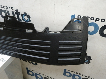 AA045211; Накладка заднего бампера, широкая (52162-60090 /50) для Toyota Land Cruiser Prado/БУ; Оригинал; Р1, Мелкий дефект;