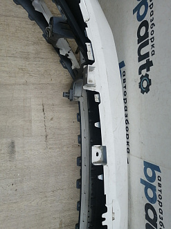 BA000247; Бампер передний; под паркт.; под омыват. (5M0807221N) для Volkswagen Golf Plus II (2009-2014)/БУ; Оригинал; Р1, Мелкий дефект; 