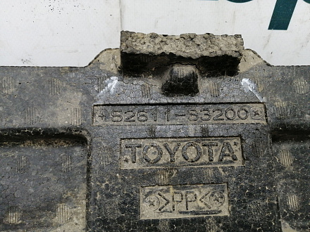 AA011704; Абсорбер переднего бампера (52611-33200) для Toyota Camry 50 (2012 — 2014)/БУ; Оригинал; Р1, Мелкий дефект; 