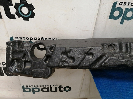 AA037447; Абсорбер переднего бампера (52611-06580) для Toyota Camry 70 рест. (2021-2024)/БУ; Оригинал; Р1, Мелкий дефект; 