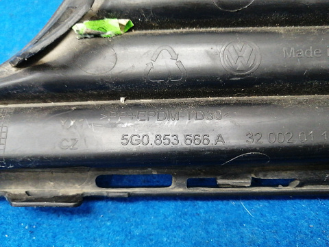 Фотография детали AA028471; Решетка переднего бампера правая (5G0853666A) для Volkswagen Golf/БУ; Оригинал; Р1, Мелкий дефект; . Фото номер 7