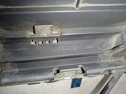 AA045280; Решетка радиатора (8200752748) для Renault Logan I рест. (2009-2015)/БУ; Оригинал; Р1, Мелкий дефект; 