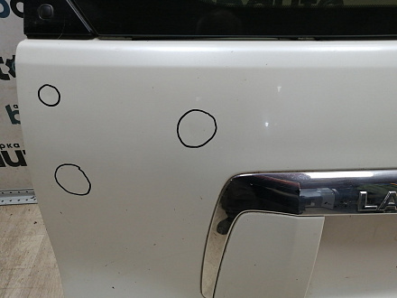 AA044896; Крышка багажника (67005-60F50) для Toyota Land Cruiser Prado 150 (2010 — 2013)/БУ; Оригинал; Р1, Мелкий дефект; (070) Белый перламутр 3х. сл.