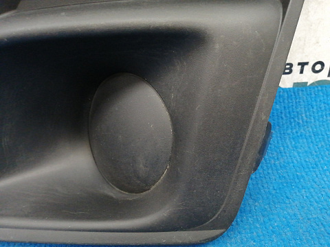 Фотография детали AA036722; Заглушка ПТФ левая, матовая (95093364) для Chevrolet Cruze/БУ; Оригинал; Р1, Мелкий дефект; . Фото номер 3
