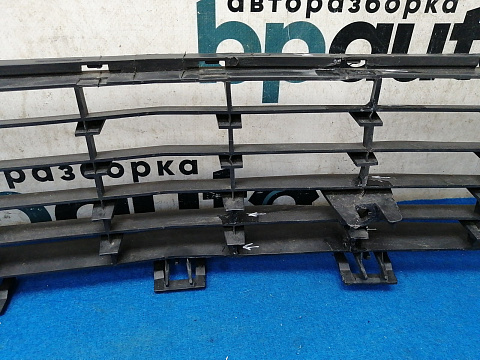 Фотография детали AA028256; Решетка переднего бампера (13193495) для Opel Meriva A рест. (2006 - 2010)/БУ; Оригинал; Р2, Удовлетворительное; . Фото номер 8