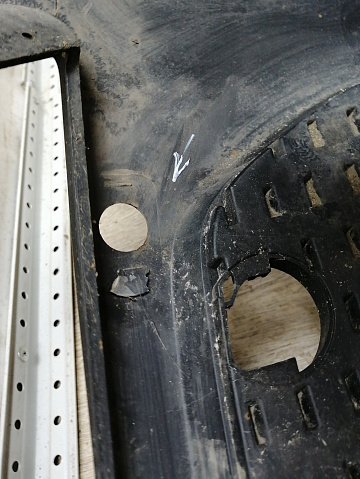 Фотография детали AA045526; Бампер задний; под паркт. (86611-2P000) для Kia Sorento II (2009- 2012)/БУ; Оригинал; Р1, Мелкий дефект; . Фото номер 31