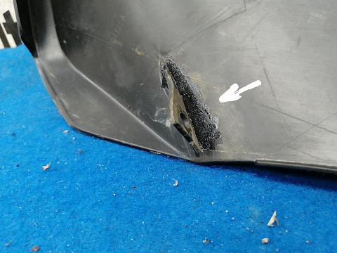 Фотография детали AA030772; Накладка заднего бампера правая; без паркт. (8V41-17A894-A) для Ford Kuga I (2008-2012)/БУ; Оригинал; Р1, Мелкий дефект; . Фото номер 12