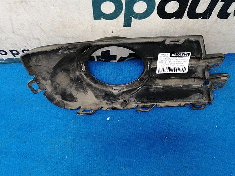 Фотография детали AA028424; Накладка ПТФ левая, Sport-Style (5N0853665H) для Volkswagen Tiguan I рест. (2011- 2016)/БУ; Оригинал; Р2, Удовлетворительное; . Фото номер 7