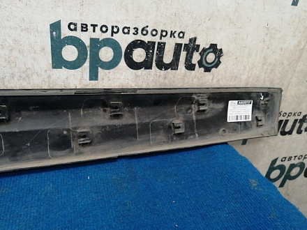 AA035737; Накладка на дверь передняя левая (87723-2P000) для Kia Sorento/БУ; Оригинал; Р1, Мелкий дефект; 
