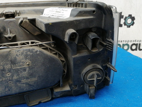 Фотография детали AA025053; Фара галоген правая (7H1941016L) для Volkswagen/БУ; Оригинал; Р1, Мелкий дефект; . Фото номер 5
