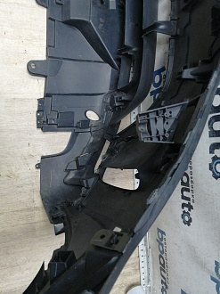 AA046068; Бампер передний; под паркт.; под омыват. (HY32-17F003-AAW) для Land Rover Discovery V L462 (2017 - 2020)/БУ; Оригинал; Р1, Мелкий дефект; 