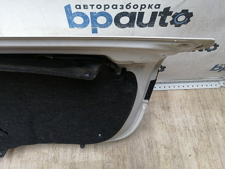 AA045243; Крышка багажника (BHY1-5261X) для Mazda 3 BM/БУ; Оригинал; Р1, Мелкий дефект;