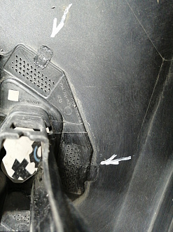 AA045677; Бампер передний, Sport-Style; без паркт.; под омыват. (5NU807221) для Volkswagen Tiguan I рест. (2011- 2016)/БУ; Оригинал; Р1, Мелкий дефект; 