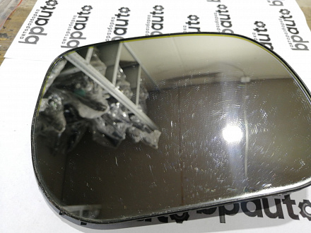 AA045085; Зеркальный элемент правый (87931-42A00) для Toyota Rav4/БУ; Оригинал; Р1, Мелкий дефект; 