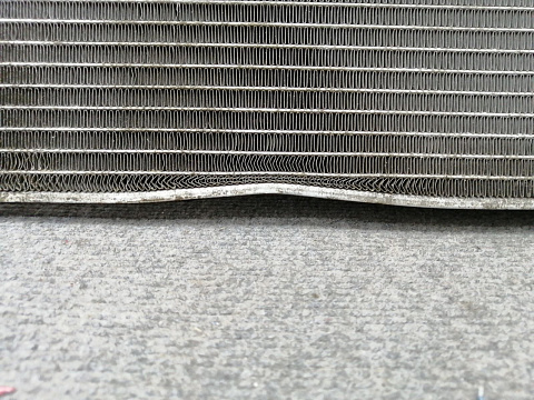Фотография детали AA012936; Радиатор кондиционера (95321794) для Opel Mokka (2012 - 2015)/БУ; Оригинал; Р2, Удовлетворительное; . Фото номер 2