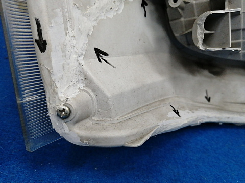 Фотография детали AA021157; Фара галоген левая (81170-26570) для Toyota Hiace H 200 рест. (2010-2014)/БУ; Оригинал; Р2, Удовлетворительное; . Фото номер 7