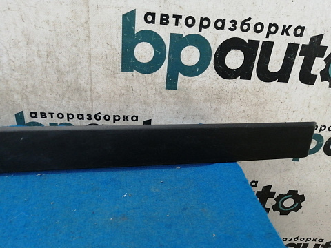 Фотография детали AA031129; Накладка на дверь задняя правая (87734-D7000) для Hyundai Tucson/БУ; Оригинал; Р2, Удовлетворительное; . Фото номер 4