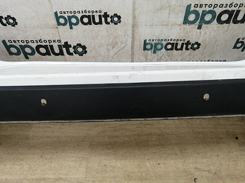 Фотография детали AA032928; Бампер задний; под паркт. (5LU 807 421) для Skoda Yeti I рест. (2013-2018)/БУ; Оригинал; Р1, Мелкий дефект; . Фото номер 4