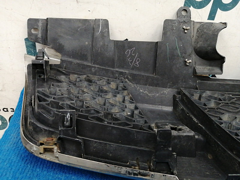 Фотография детали AA037716; Решетка радиатора (62310-3UB0A) для Nissan X-Trail II (T31) рест. (2011-2015)/БУ; Оригинал; Р1, Мелкий дефект; . Фото номер 16