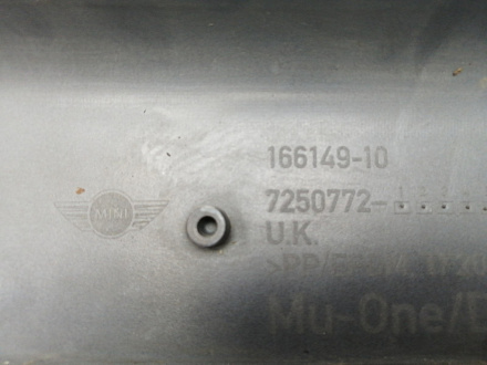 AA024520; Бампер передний; без паркт.; без омыват. (5111 7250772) для Mini Hatch II рест. (R56) (2010–2013)/БУ; Оригинал; Р1, Мелкий дефект; 