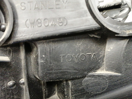 AA039505; Фара светодиодная правая (81145-42680) для Toyota Rav4 40 рест. (2015 — 2019)/БУ; Оригинал; Р1, Мелкий дефект; 