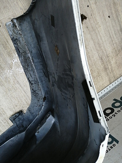 AA044345; Бампер задний; без паркт. (52159-12B30) для Toyota Corolla 150 рест. (2010-2013)/БУ; Оригинал; Р1, Мелкий дефект; 