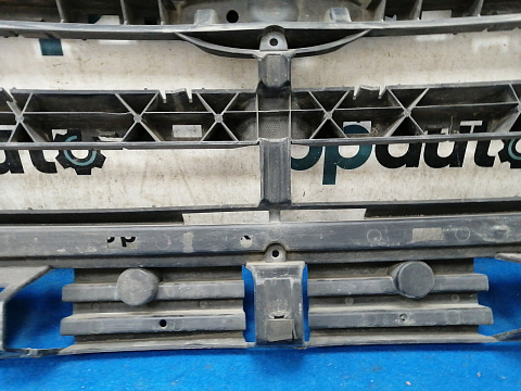 Фотография детали AA032224; Каркас решетки радиатора (GV44-8A164-A) для Ford Kuga II рест. (2016-2019)/БУ; Оригинал; Р1, Мелкий дефект; . Фото номер 15