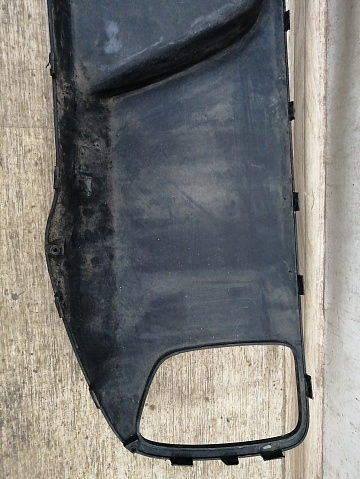 Фотография детали AA029036; Накладка заднего бампера; без паркт. (86683-1Y300) для Kia Picanto II 3D (2011-2015)/БУ; Оригинал; Р1, Мелкий дефект; . Фото номер 7