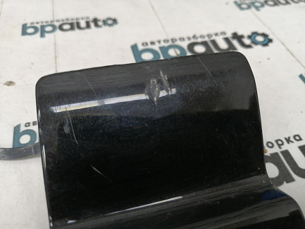 AA028580; Заглушка буксир. крюка заднего бампера (51127184784) для BMW 5 серия VI Sedan (F10) (2009-2013)/БУ; Оригинал; Р1, Мелкий дефект; 