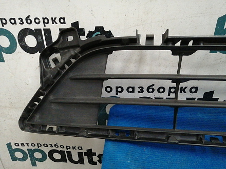 AA043180; Решетка переднего бампера (GHP9-501T1) для Mazda 6 III (GJ) (2012-2015)/БУ; Оригинал; Р1, Мелкий дефект; 