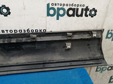 Фотография детали AA035347; Накладка на дверь передняя правая (7P6854940G) для Volkswagen Touareg/БУ; Оригинал; Р1, Мелкий дефект; . Фото номер 6