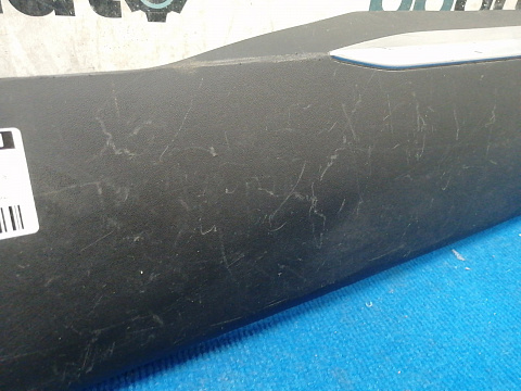 Фотография детали AA035631; Накладка на дверь задняя правая (87732-P2000) для Kia Sorento IV (2020-н.в.)/БУ; Оригинал; Р2, Удовлетворительное; . Фото номер 5